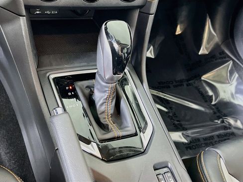 Used 2023 Subaru Crosstrek 2.5i Limited AWD/4WD image 17