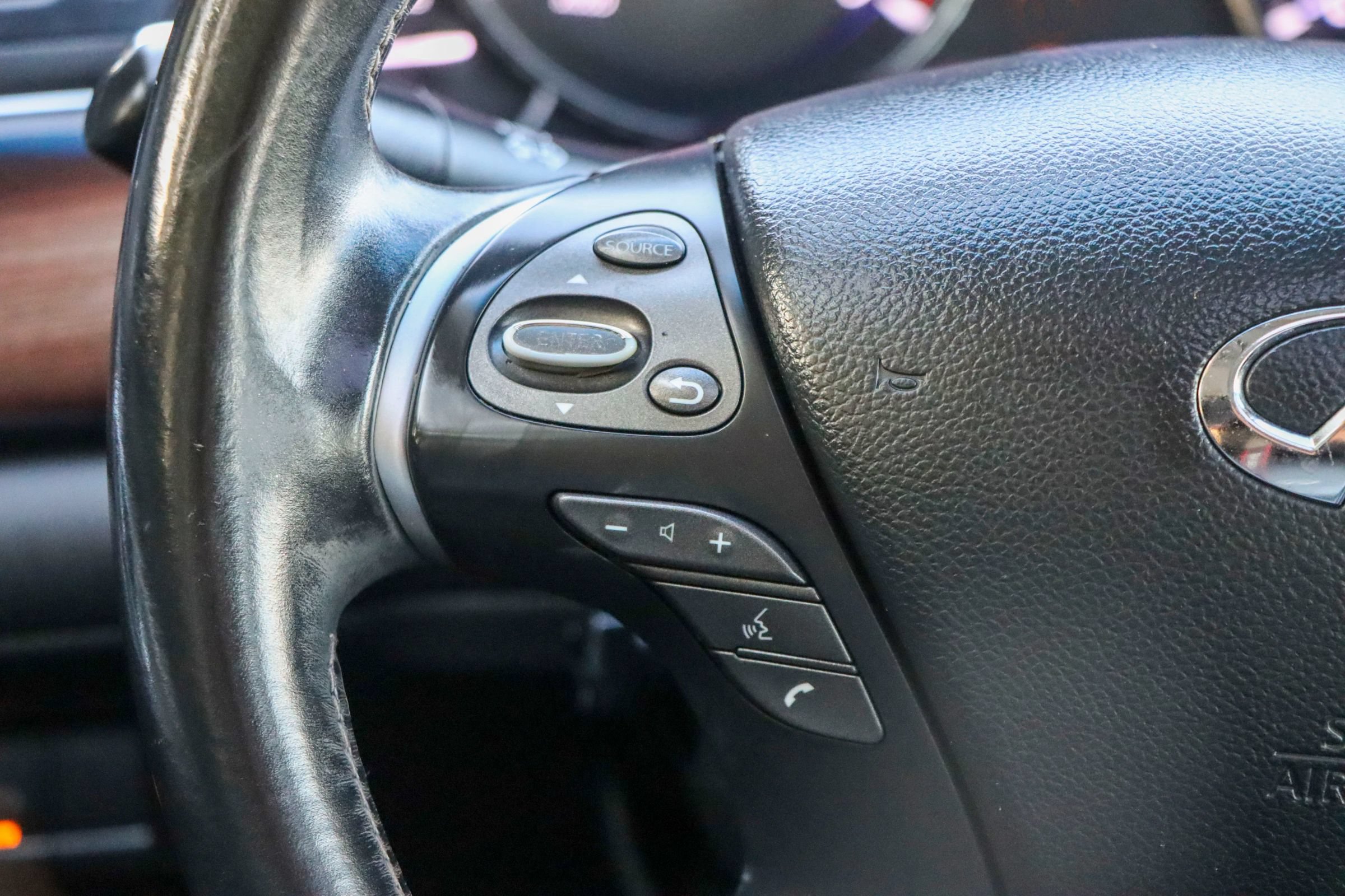 Used 2013 INFINITI M37 w/ Premium Pkg RWD image 28