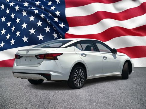 Used 2025 Nissan Altima 2.5 SV AWD/4WD image 7