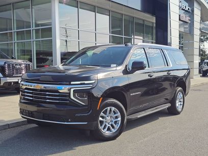 New 2026 Chevrolet Suburban LT w/ Comfort Package