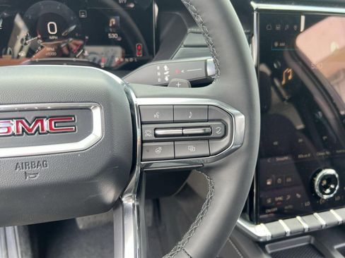 New 2025 GMC Acadia Elevation image 27