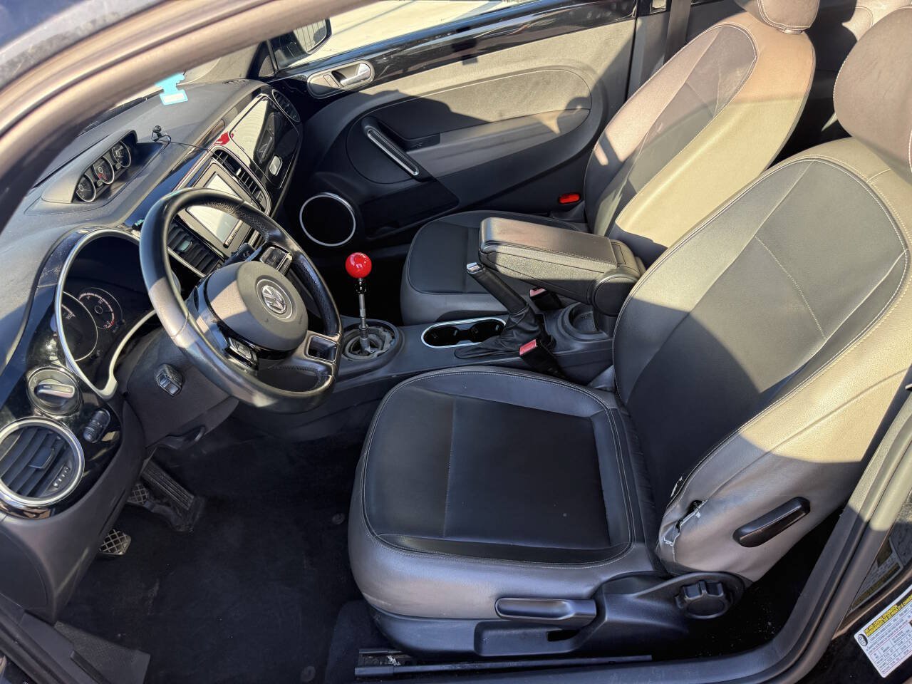 Used 2013 Volkswagen Beetle TDI FWD image 16