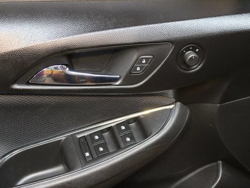 Used 2017 Chevrolet Cruze LT w/ LT Convenience Package FWD image 16