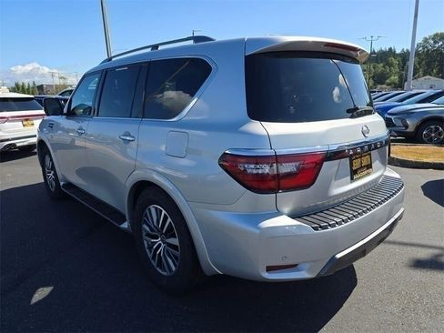 Used 2021 Nissan Armada SL w/ Captain's Chairs Package image 6