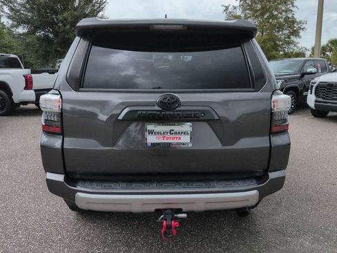 Used 2018 Toyota 4Runner TRD Off-Road AWD/4WD image 5