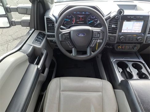 Used 2019 Ford F250 XLT w/ XLT Premium Package image 7