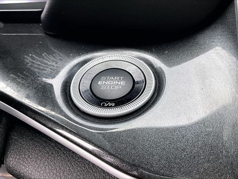 Used 2022 Jeep Grand Cherokee Altitude AWD/4WD image 31