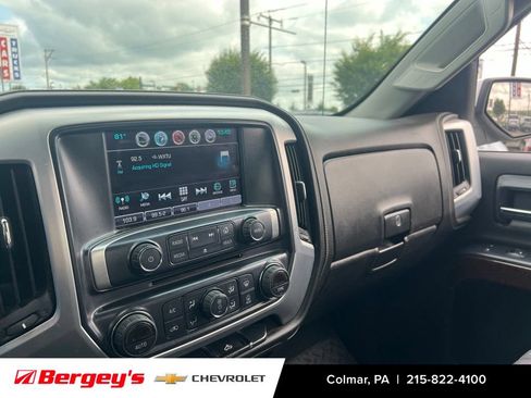 Used 2019 GMC Sierra 1500 SLE w/ SLE Value Package AWD/4WD image 12