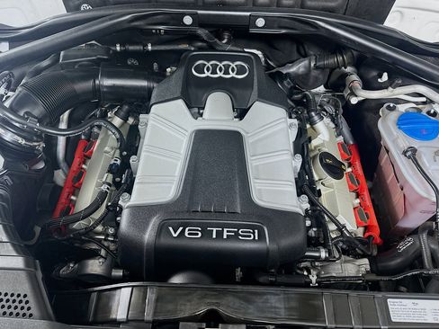 Used 2017 Audi SQ5 Premium Plus w/ Technology Package image 35