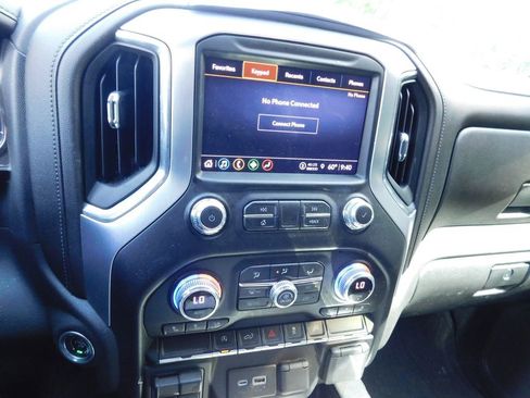 Used 2021 GMC Sierra 1500 SLT w/ SLT Convenience Package AWD/4WD image 10