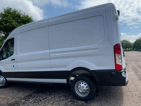 New 2026 Ford Transit 250 148 Medium Roof Extended AWD image 4