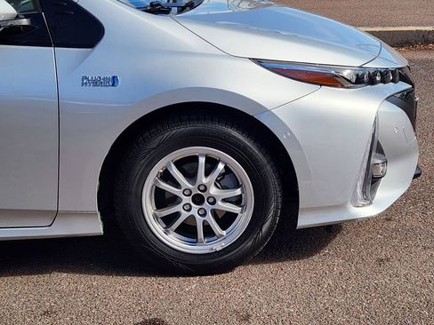 Used 2018 Toyota Prius Prime Advanced w/ Carpet Mat Package image 28