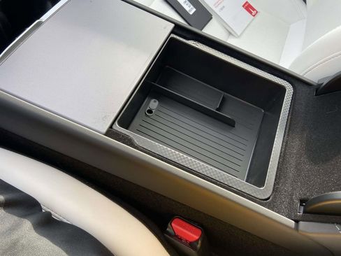 Used 2026 Tesla Model Y 2WD image 26