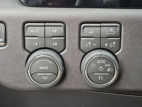 New 2026 Chevrolet Silverado 1500 LT Trail Boss w/ Convenience Package II image 18