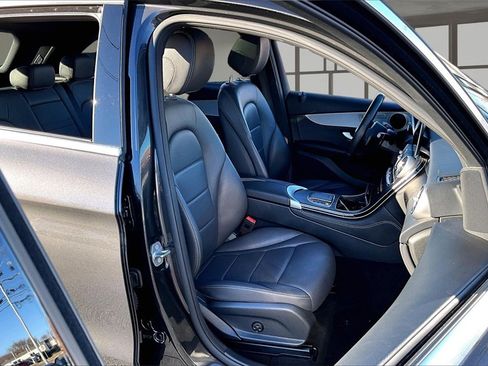 Used 2021 Mercedes-Benz GLC 300 4MATIC image 7