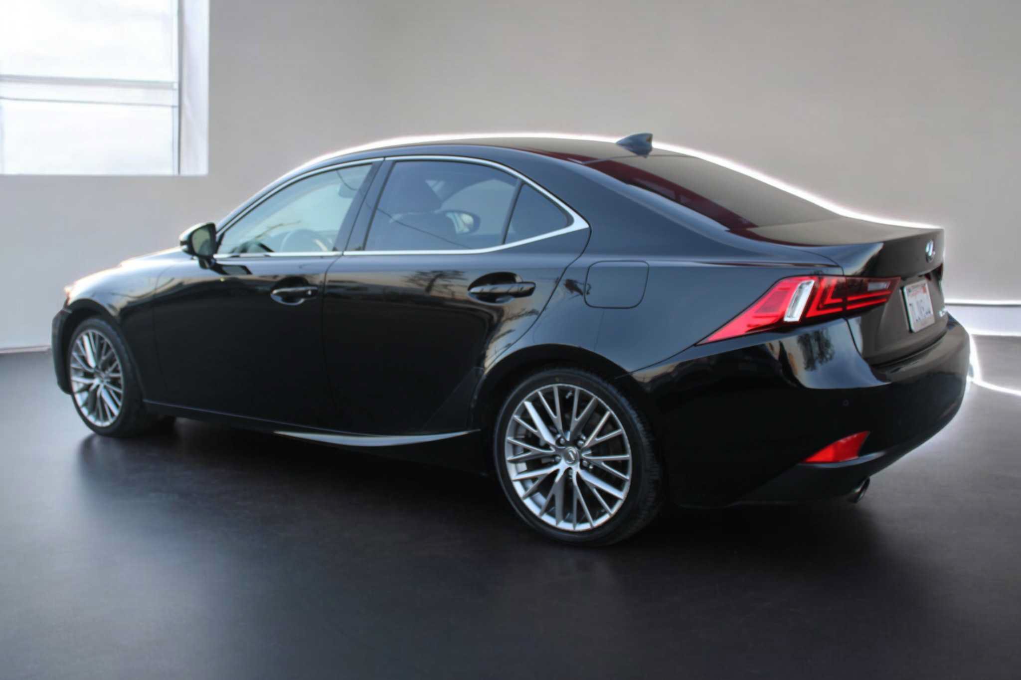 Used 2015 Lexus IS 250 w/ Navigation System Package RWD image 21
