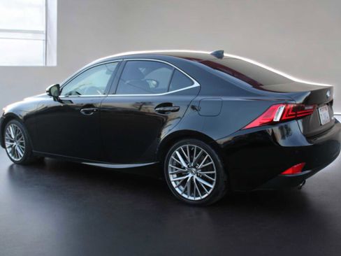 Used 2015 Lexus IS 250 image 21