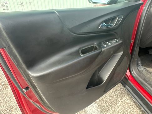 Used 2018 Chevrolet Equinox LT AWD/4WD image 13