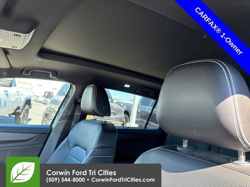 Used 2024 Volkswagen Atlas Cross Sport SEL R-Line AWD/4WD image 14