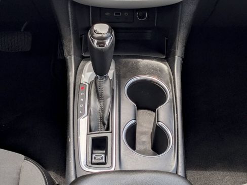 Used 2019 Chevrolet Equinox LT FWD image 23