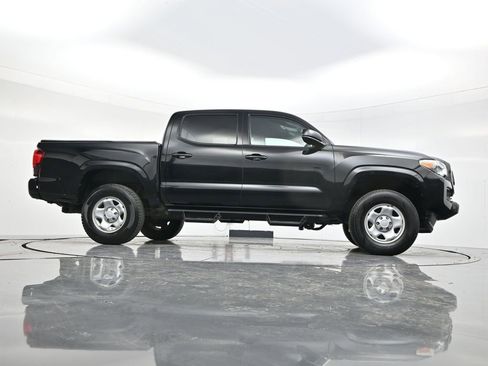 Used 2022 Toyota Tacoma SR AWD/4WD image 46