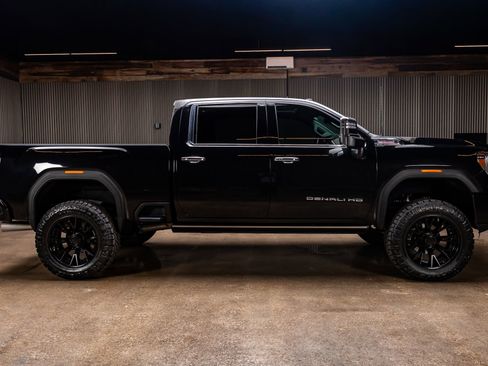Used 2021 GMC Sierra 2500 Denali w/ Denali Black Diamond Edition image 11