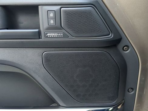 New 2026 Land Rover Defender 110 OCTA image 33