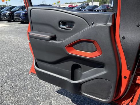 Used 2025 Nissan Frontier PRO-4X w/ Interior Protection Package AWD/4WD image 13