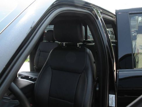 Used 2022 Ford F150 Lariat AWD/4WD image 22