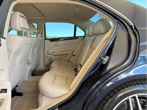 Used 2014 Mercedes-Benz E 350 4MATIC Sedan image 11