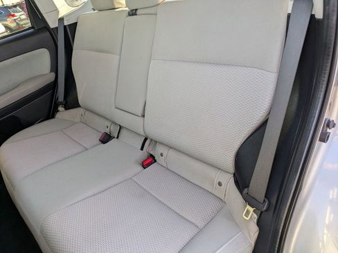 Used 2017 Subaru Forester 2.5i Premium w/ All-Weather Package image 18