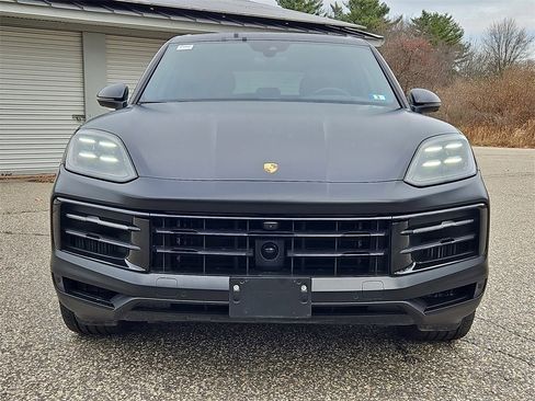 Certified 2024 Porsche Cayenne S image 10