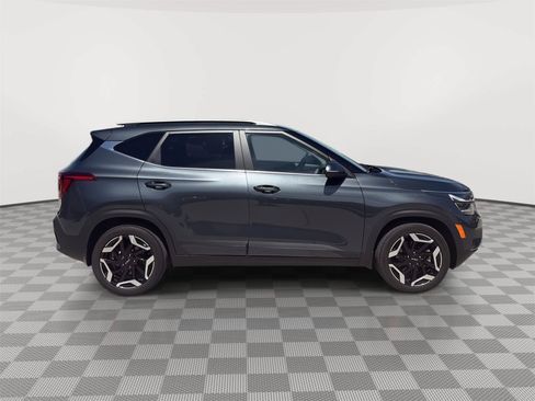 Used 2024 Kia Seltos SX AWD/4WD image 16