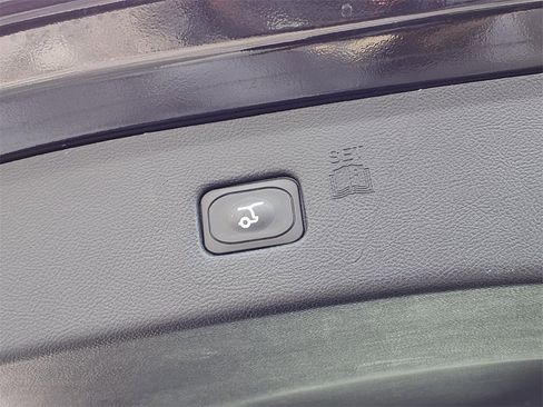 Used 2023 Ford Edge SEL w/ Convenience Package image 22