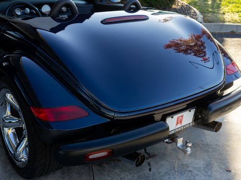 Used 2001 Chrysler Prowler image 17