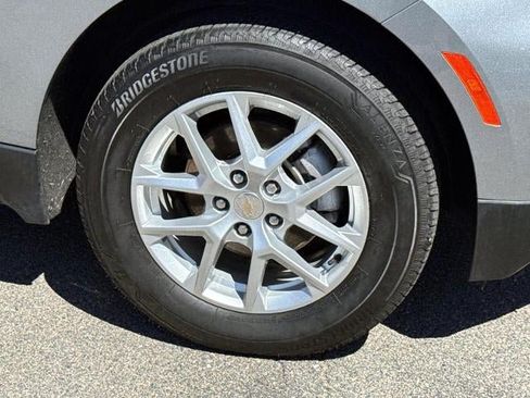 Used 2023 Chevrolet Equinox LT AWD/4WD image 5