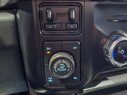 Used 2023 Ford F250 Platinum w/ Tremor Off-Road Package AWD/4WD image 19