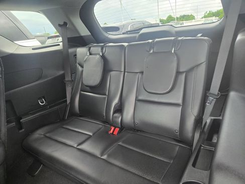 Used 2023 Ford Explorer XLT w/ Equipment Group 202A AWD/4WD image 9