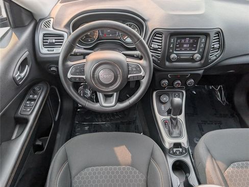 Used 2018 Jeep Compass Sport AWD/4WD image 16