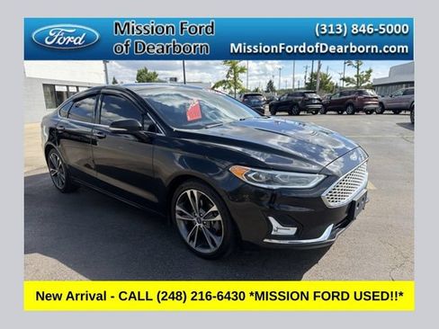 Used 2019 Ford Fusion Titanium FWD image 1