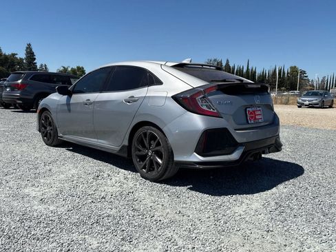 Used 2017 Honda Civic Sport image 7