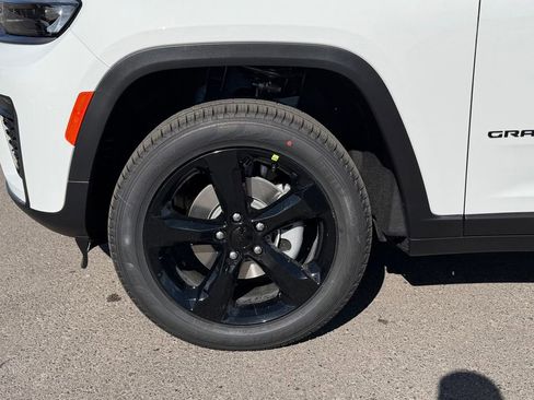New 2026 Jeep Grand Cherokee Limited AWD/4WD image 22