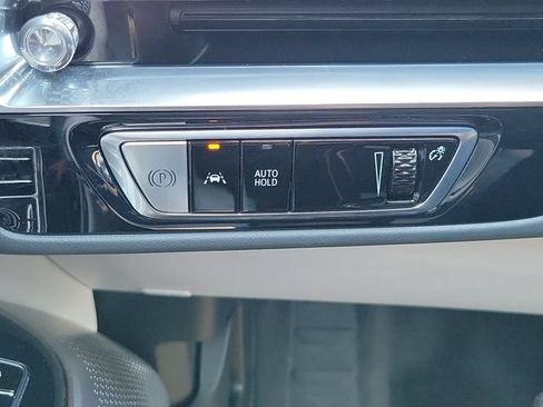 Certified 2024 Cadillac Lyriq Luxury AWD/4WD image 18