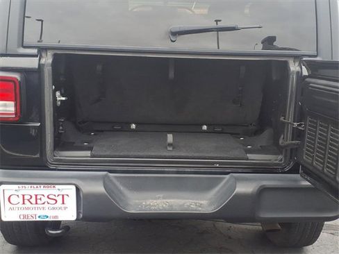 Used 2019 Jeep Wrangler Sport S image 7
