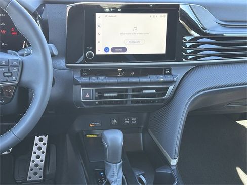 Certified 2025 Toyota Camry SE w/ Convenience Package image 15