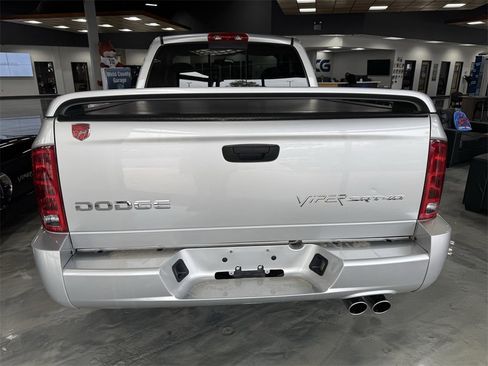 Used 2004 Dodge Ram 1500 Truck 2WD Regular Cab image 4