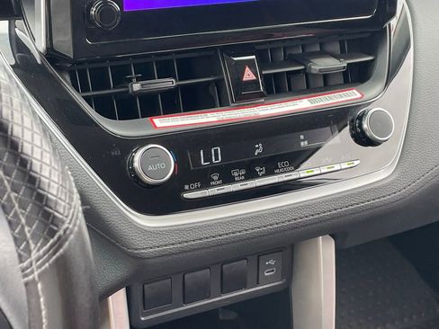 Used 2024 Toyota Corolla Cross LE image 10