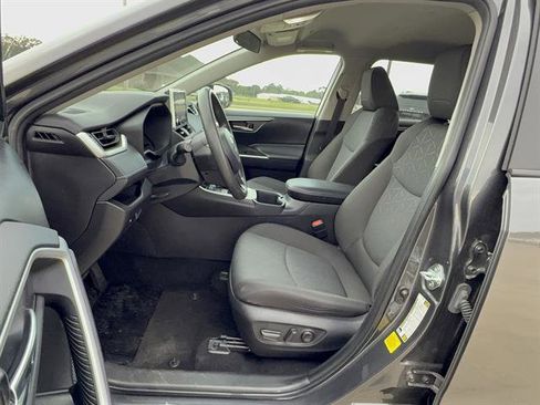 Used 2024 Toyota RAV4 XLE image 8