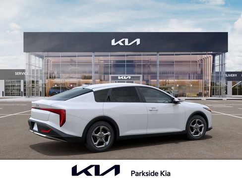 New 2026 Kia K4 FWD image 6
