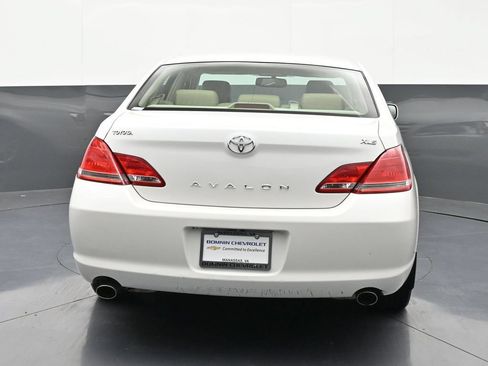 Used 2005 Toyota Avalon XLS FWD image 4